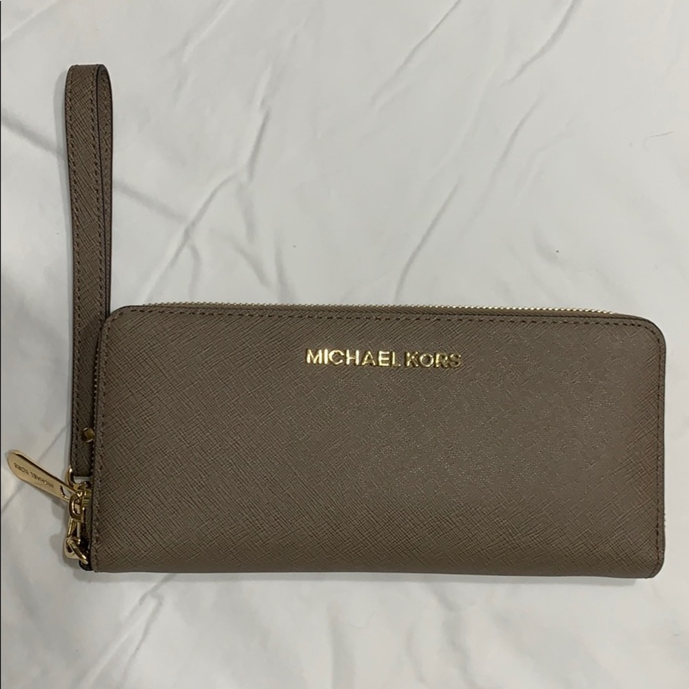 Michael Kors Wristlet